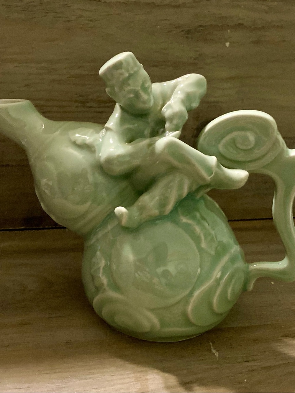 Vintage The Bombay Company Ceramic Novelty Glazed Tea Pot with Handle.